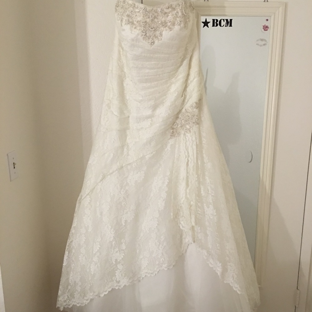 David’s bridal wedding dress